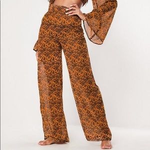 MISSGUIDED tortoise shell wide leg pants